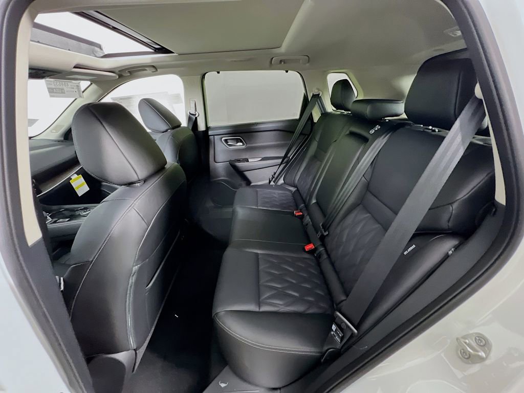 New 2026 Nissan Rogue Platinum AWD/4WD image 24