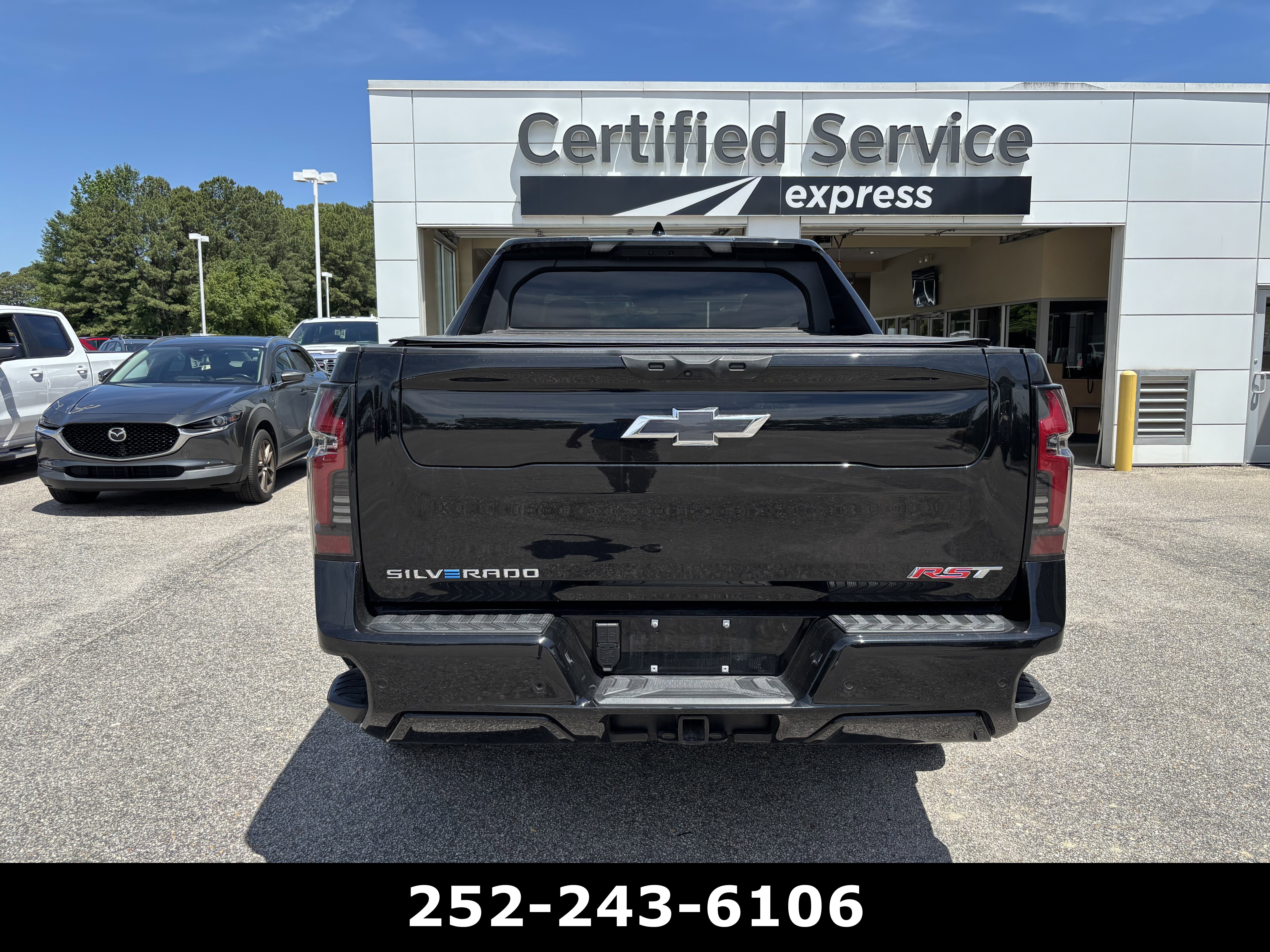 Used 2025 Chevrolet Silverado EV RST AWD/4WD image 6