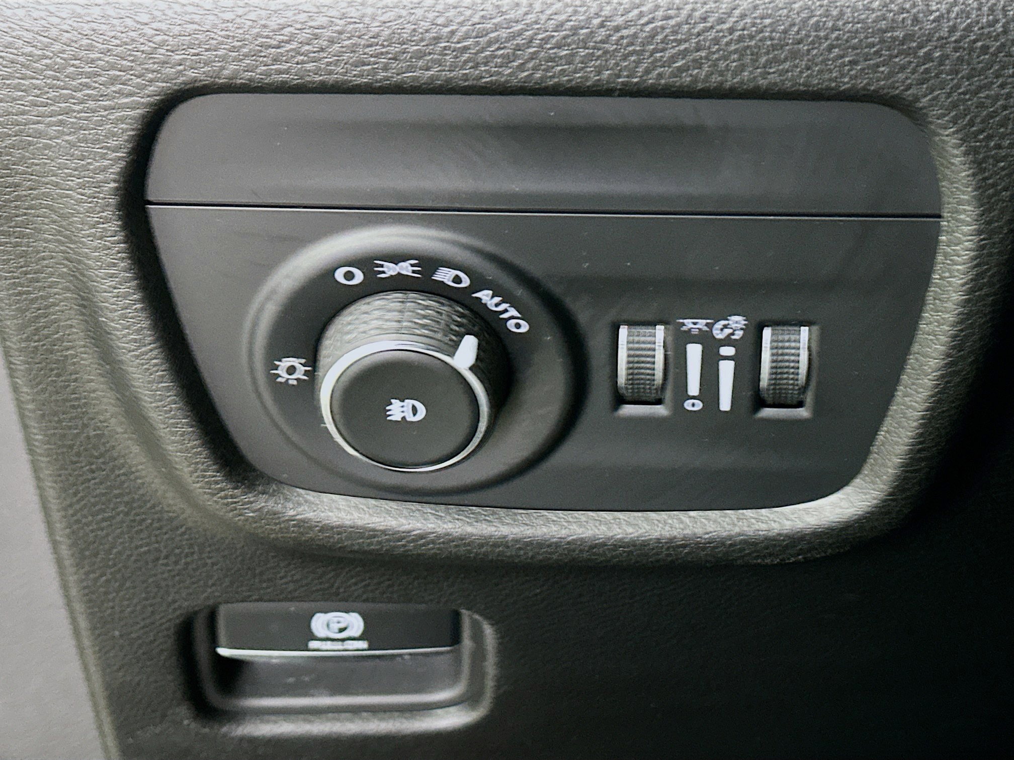 Used 2023 Jeep Grand Cherokee L Limited image 17