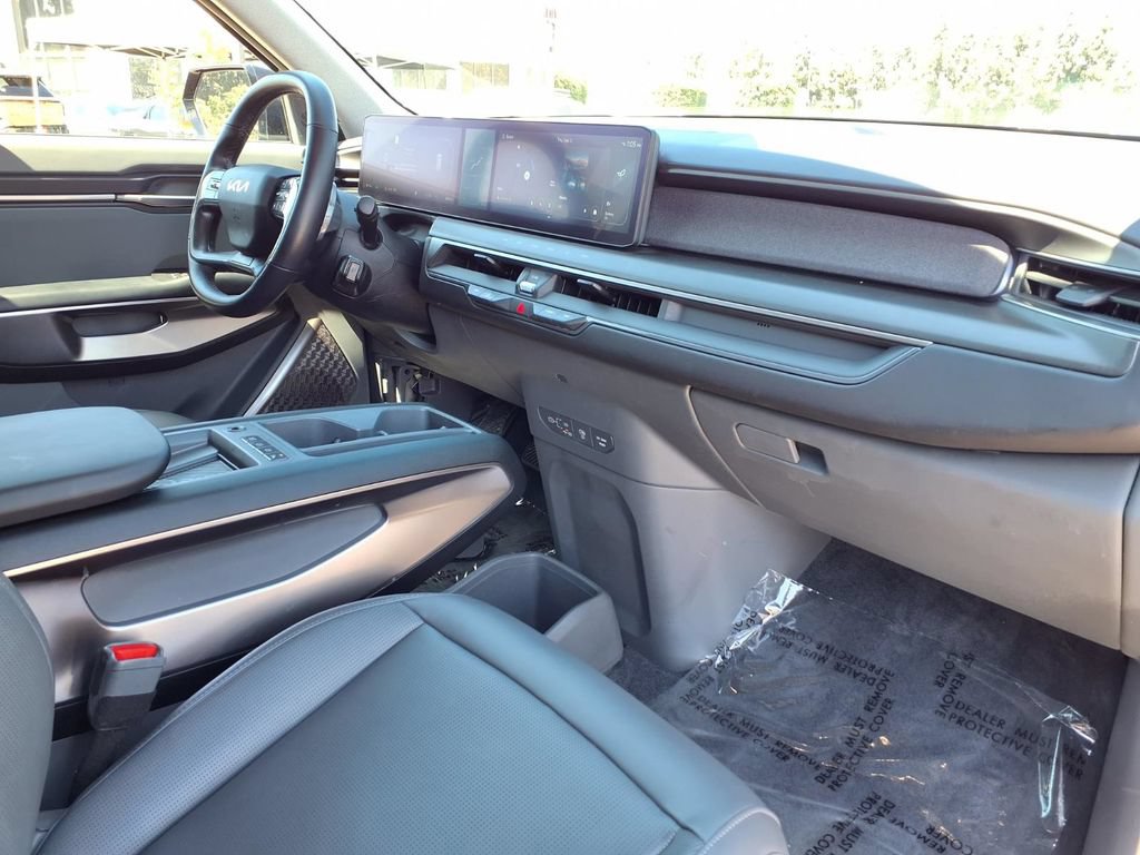 Certified 2024 Kia EV9 Light RWD image 12