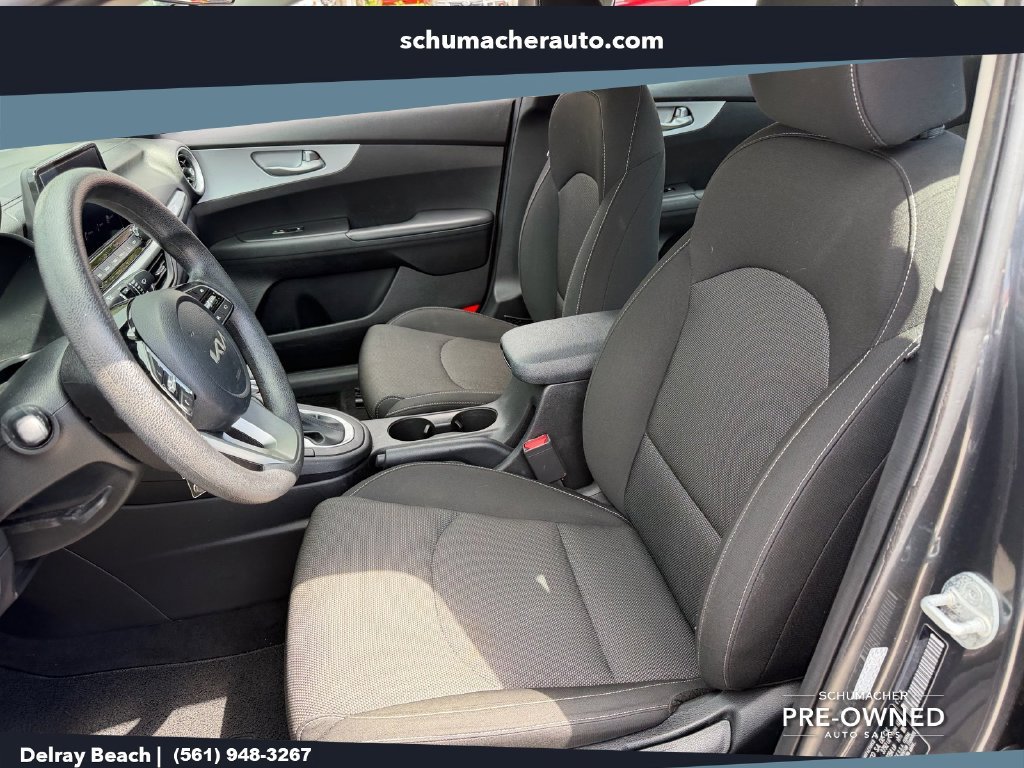 Used 2024 Kia Forte LXS w/ LXS Technology Package FWD image 10