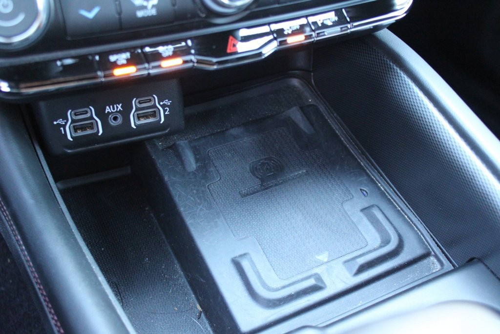 Used 2022 Dodge Durango R/T w/ Blacktop Package image 31