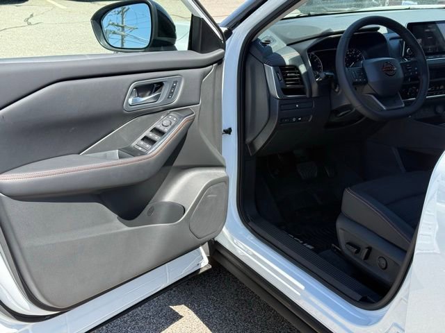 New 2026 Nissan Rogue SV AWD/4WD image 15