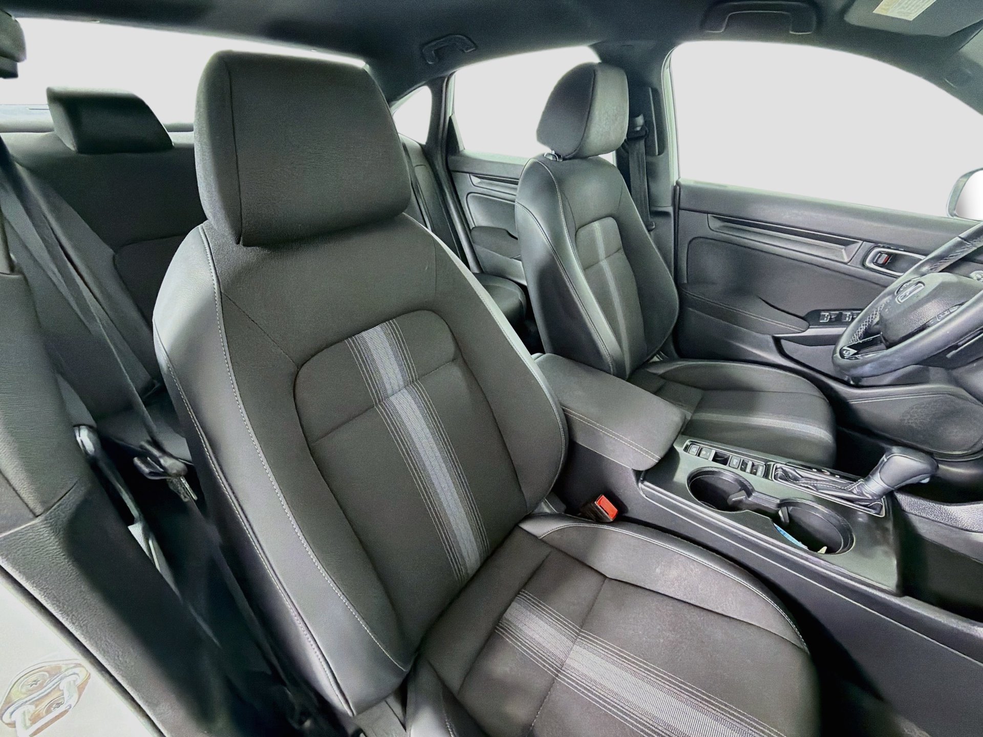 Used 2023 Honda Civic Sport image 14