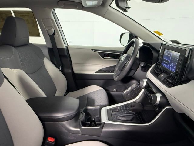 Used 2022 Toyota RAV4 XLE image 46