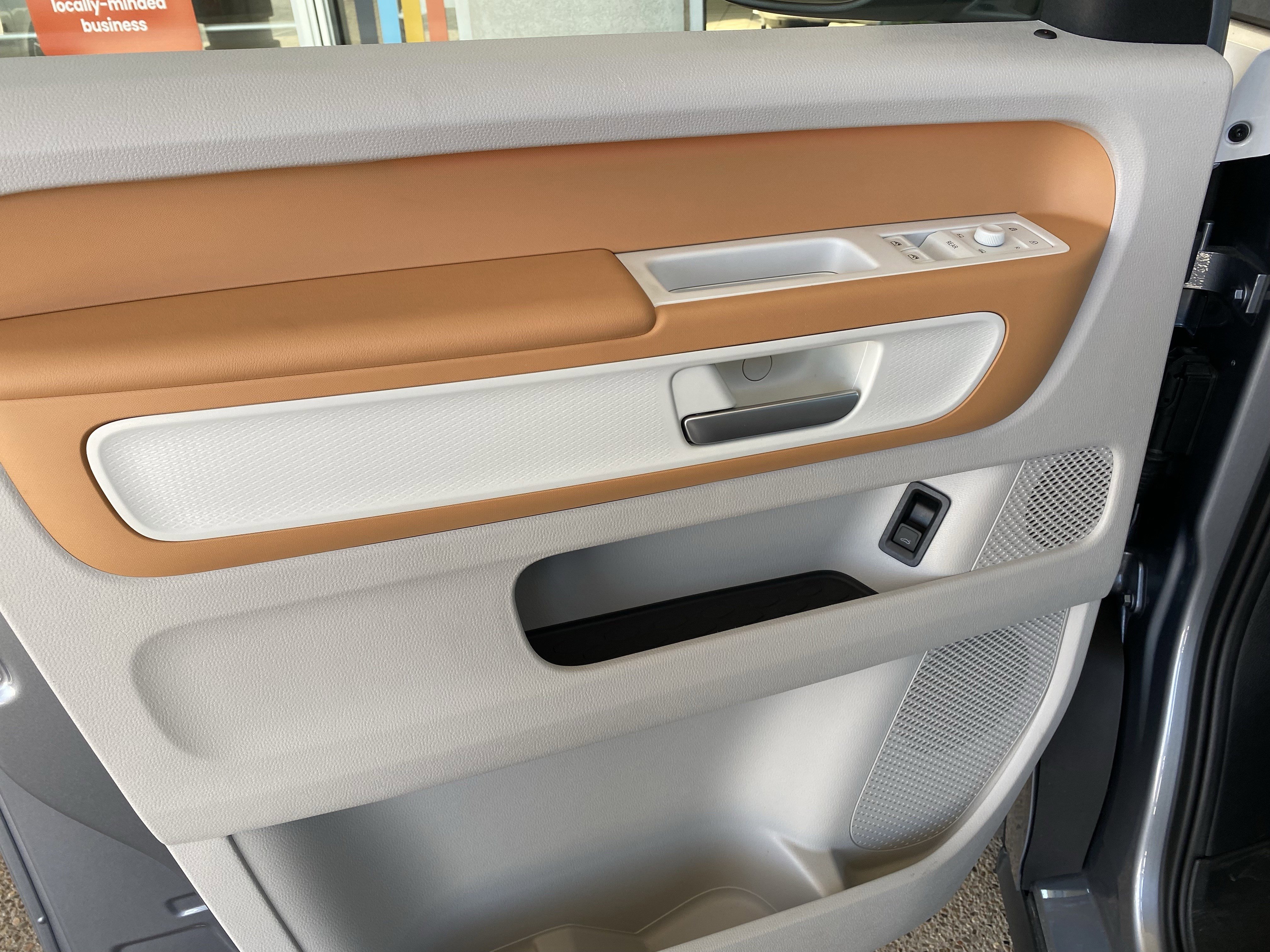 Used 2025 Volkswagen ID. Buzz 1st Edition image 12