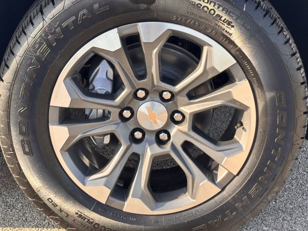 New 2026 Chevrolet Suburban LT w/ Comfort Package RWD image 3