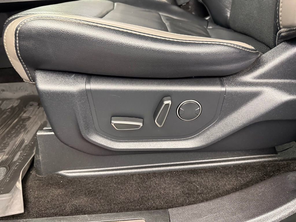 Used 2018 Ford F150 Raptor w/ Equipment Group 802A Luxury image 43