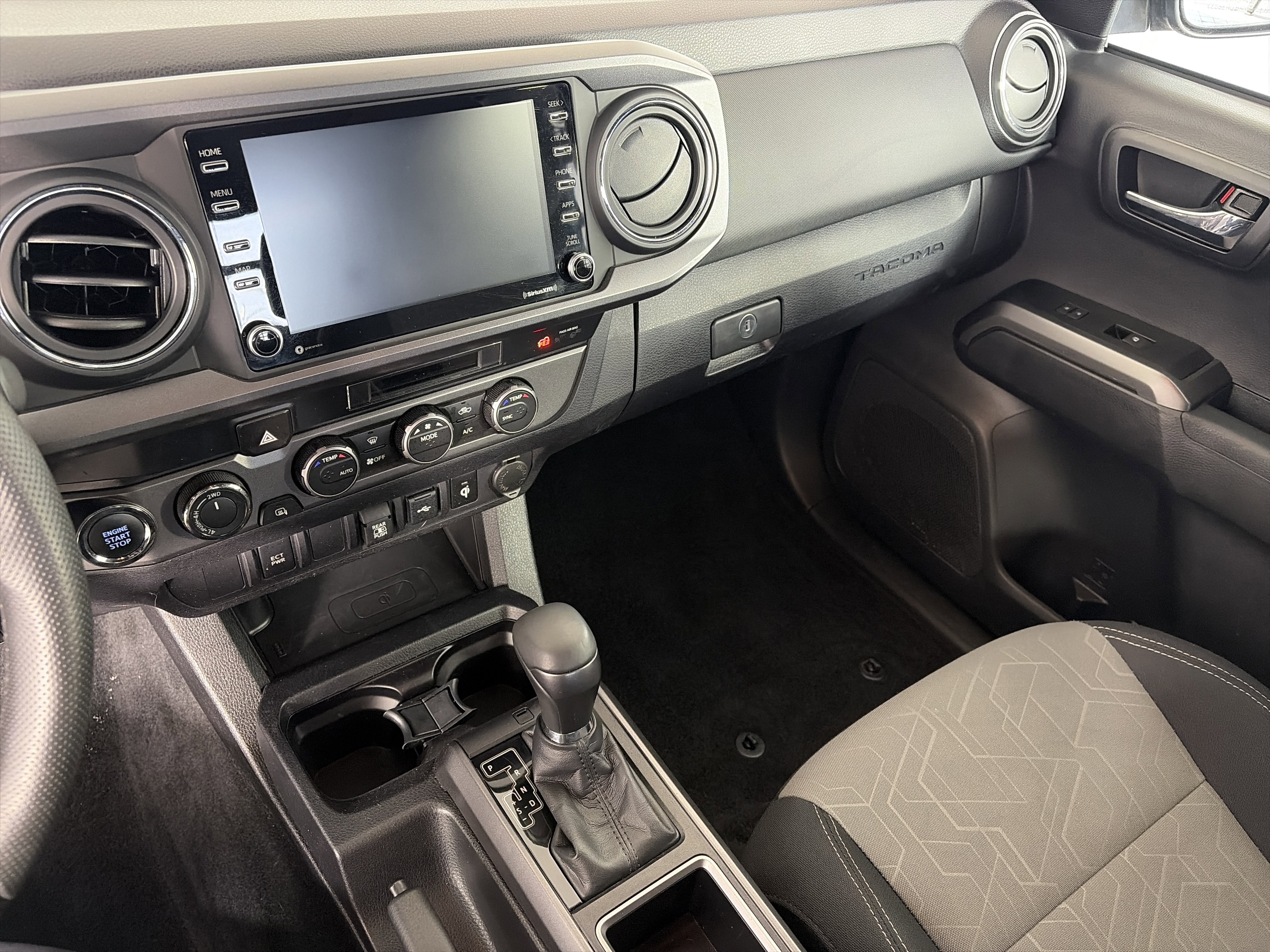 Used 2023 Toyota Tacoma TRD Off-Road image 4