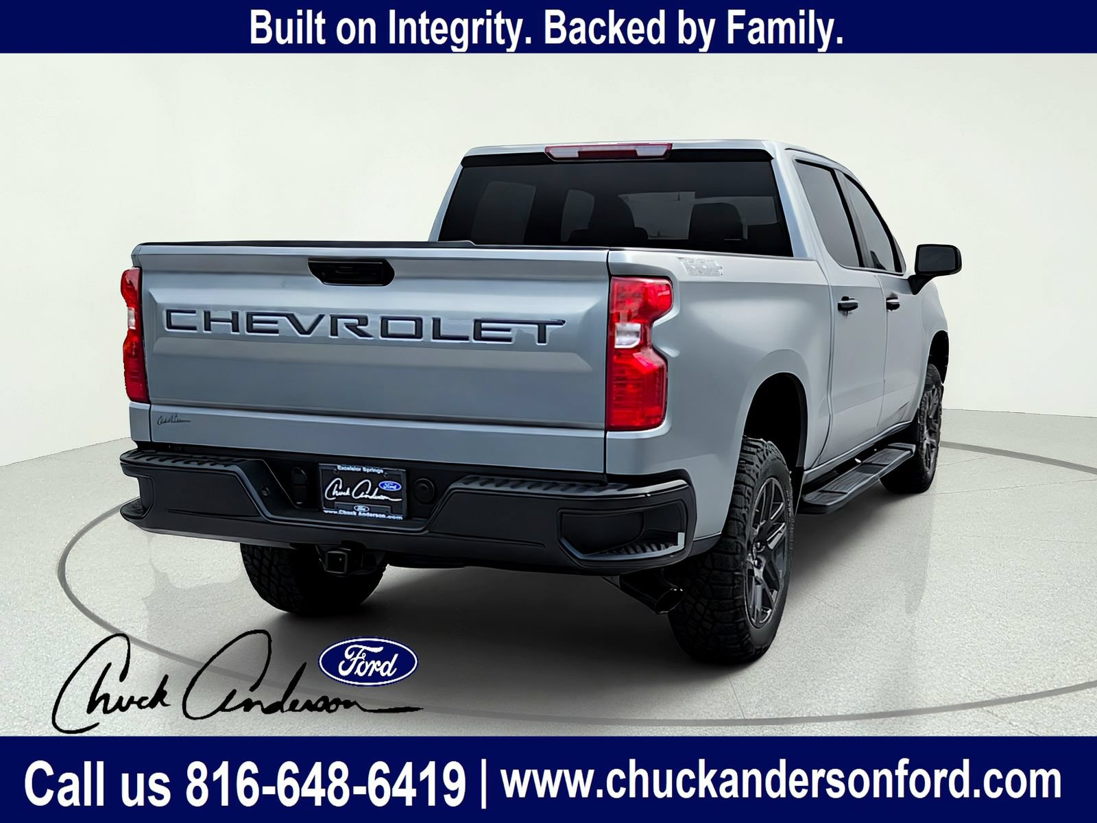 Used 2025 Chevrolet Silverado 1500 Custom Trail Boss w/ Dark Appearance Package AWD/4WD image 7