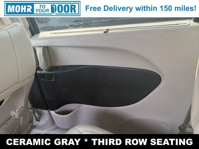 Used 2021 Chrysler Pacifica Touring-L image 32