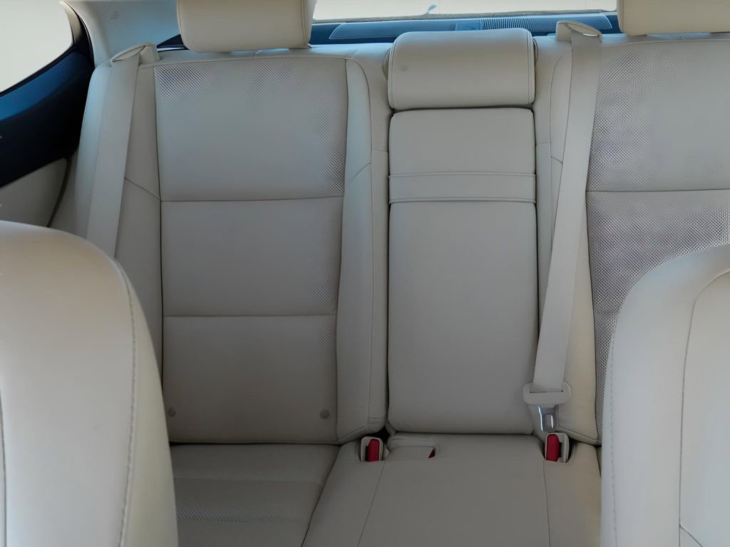 Used 2013 Lexus ES 300h w/ Luxury Pkg image 29