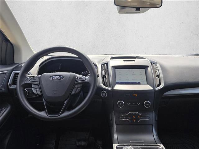 Used 2020 Ford Edge SE FWD image 14