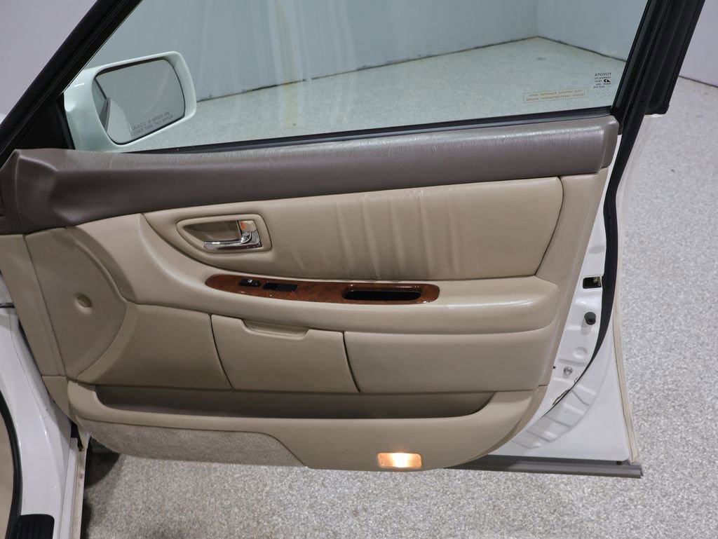 Used 2004 Toyota Avalon XLS image 22