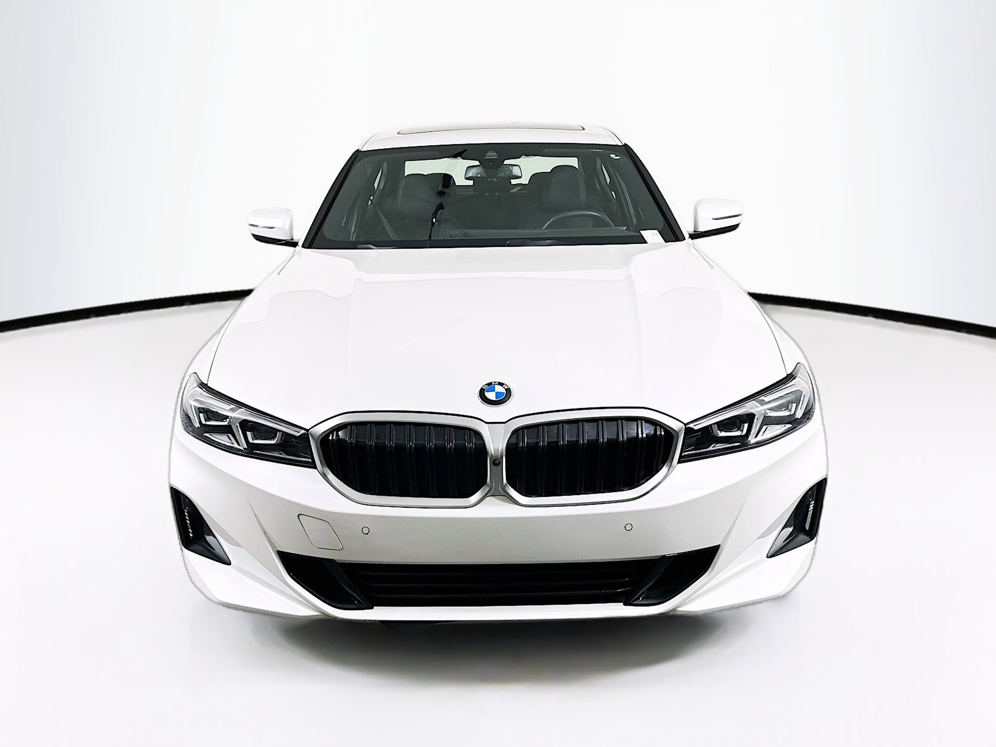 Used 2025 BMW 330i Sedan w/ Convenience Package image 2