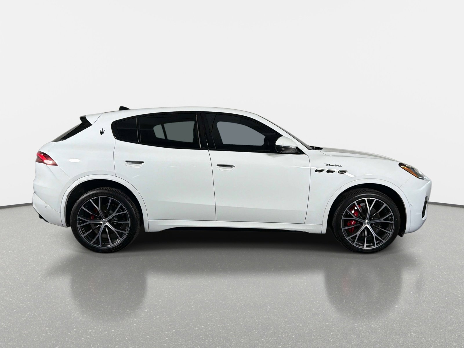 Used 2023 Maserati Grecale Modena AWD/4WD image 2