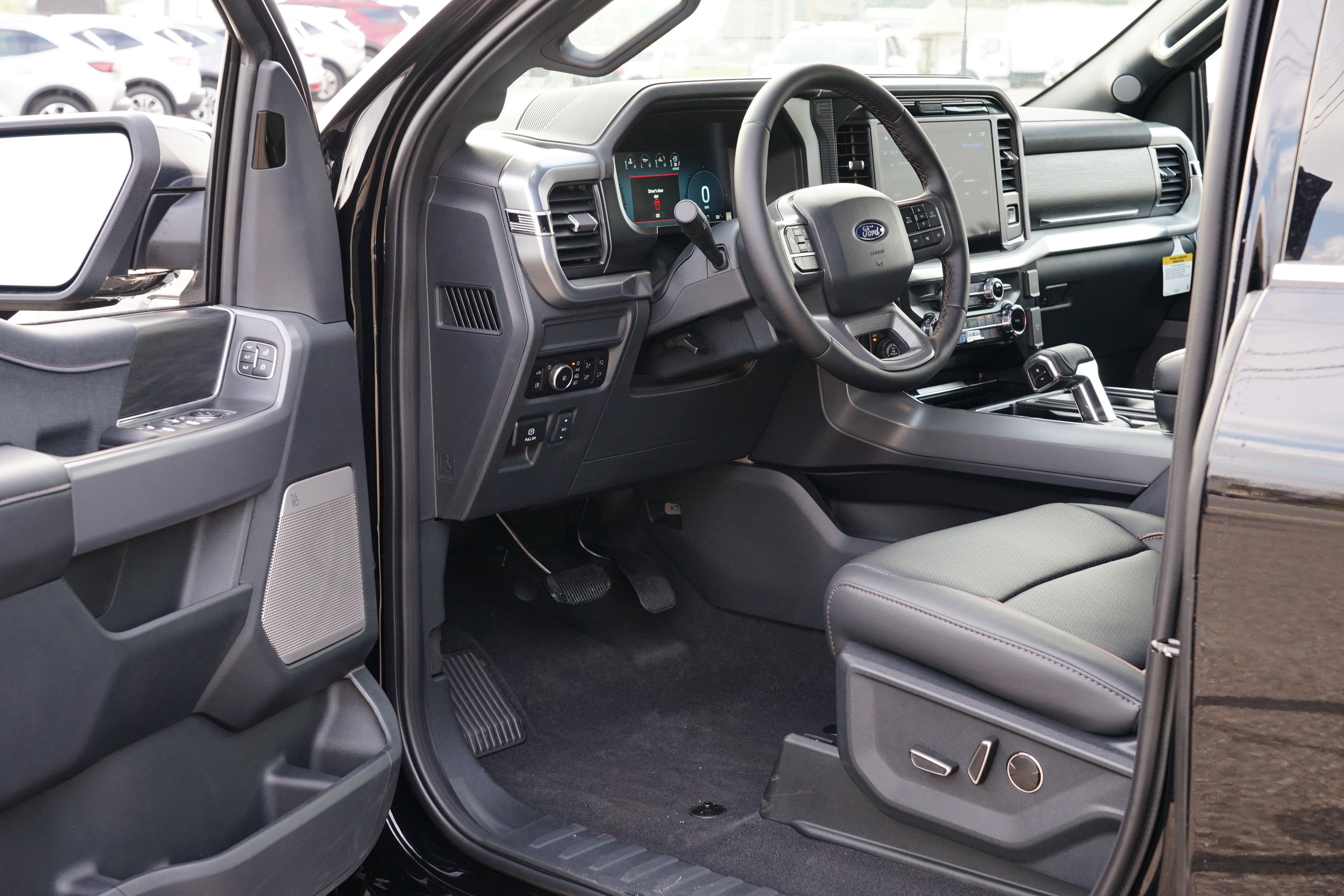 New 2025 Ford F150 Lariat w/ Equipment Group 502A High image 15