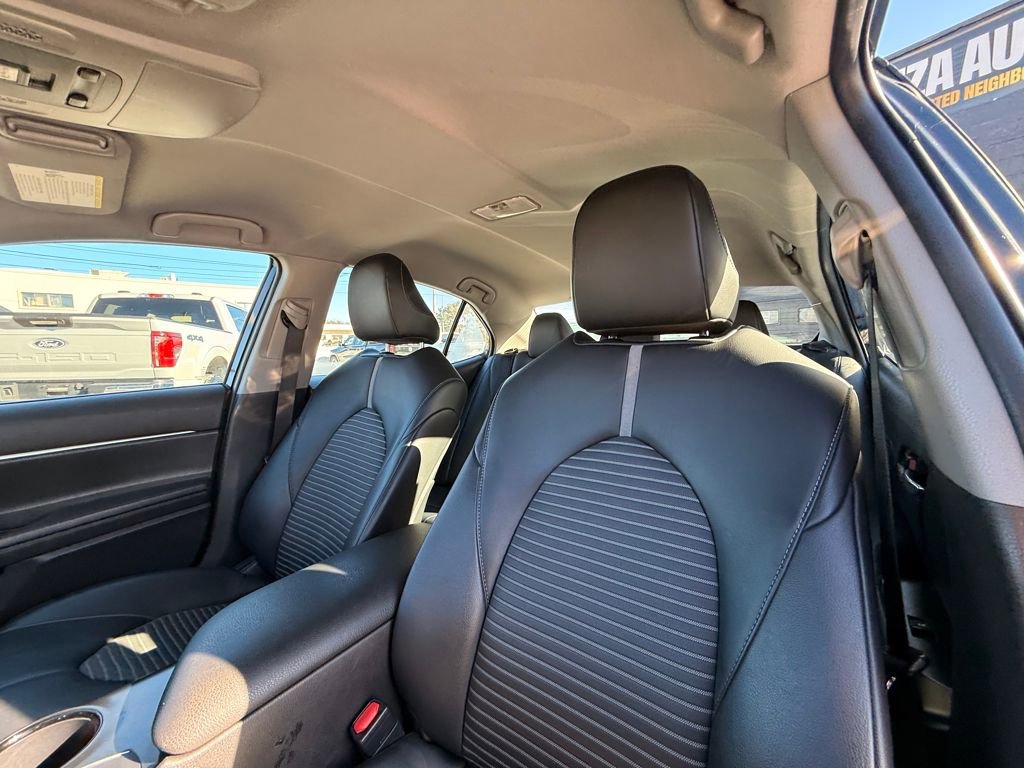 Used 2020 Toyota Camry SE image 24