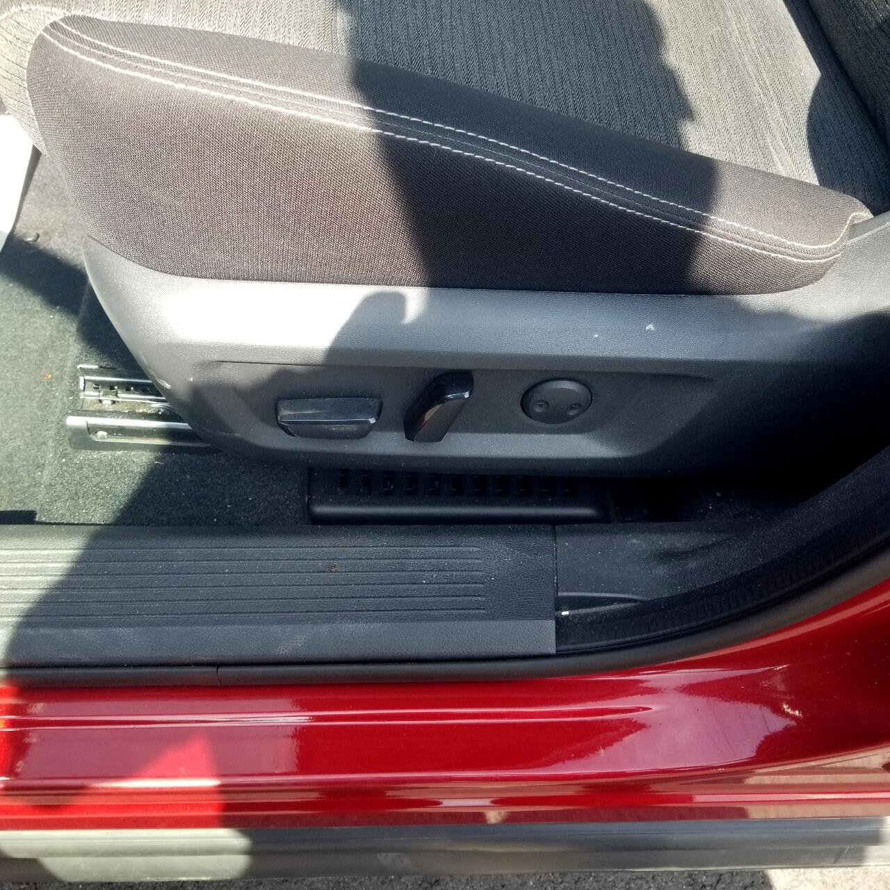 Used 2022 Nissan Rogue SV image 10