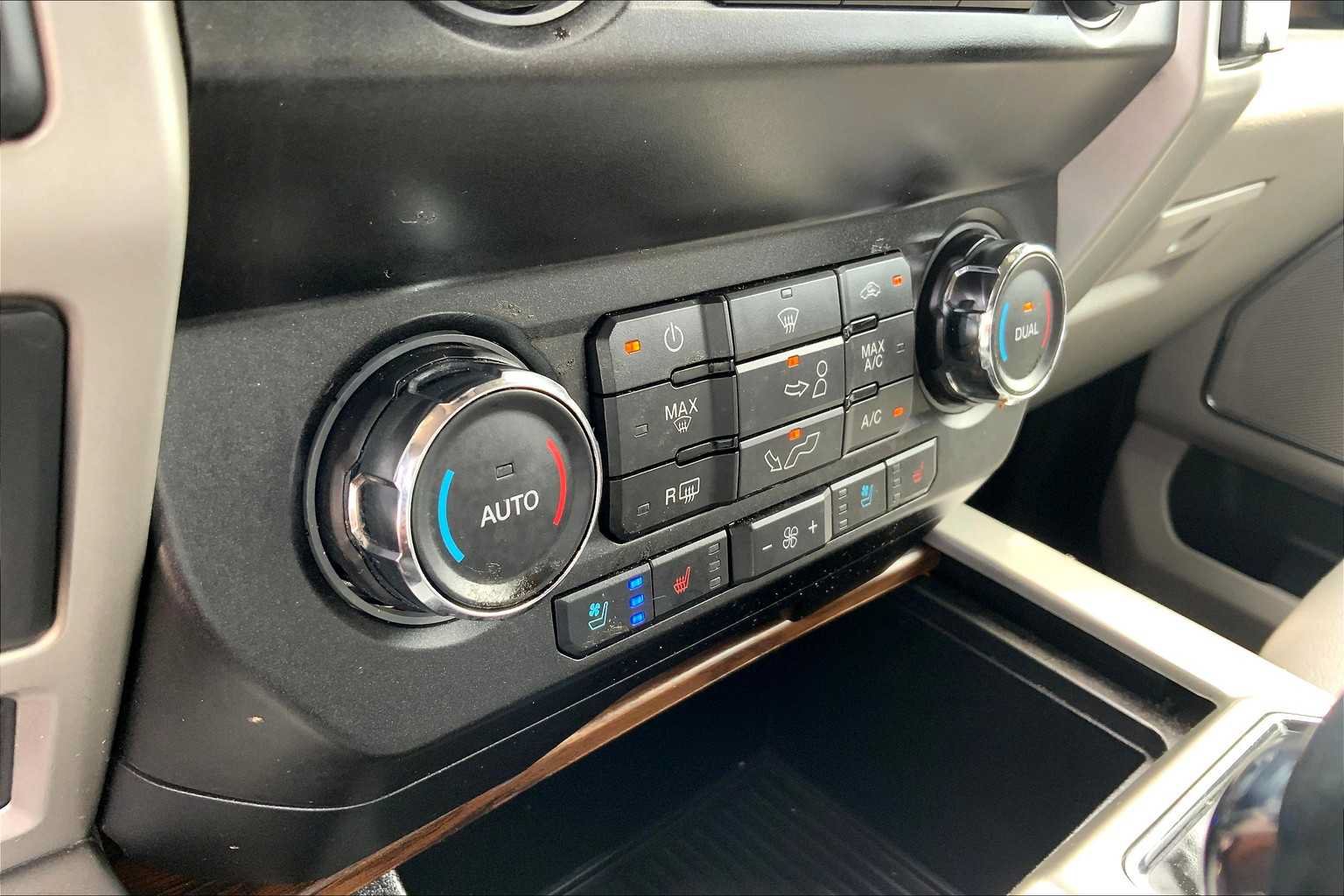 Used 2020 Ford F150 Lariat RWD image 34