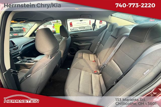 Used 2025 Nissan Altima 2.5 SV FWD image 6