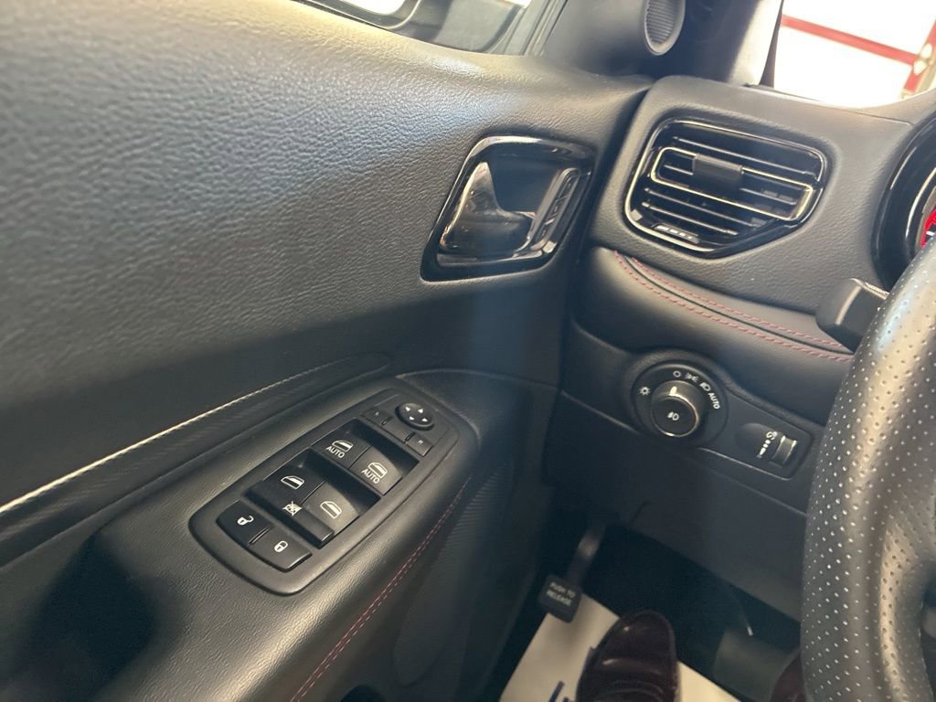 Certified 2022 Dodge Durango R/T w/ Blacktop Package AWD/4WD image 37