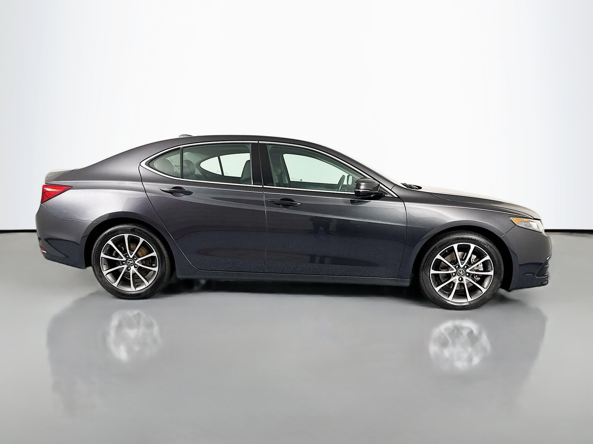Used 2016 Acura TLX V6 SH-AWD w/ Technology Pkg image 4