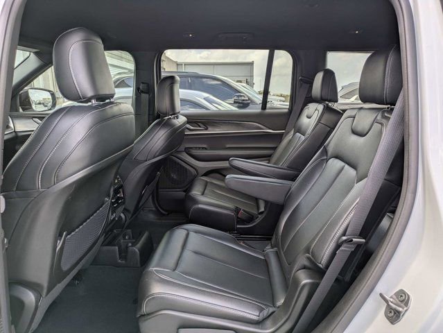 Used 2025 Jeep Grand Cherokee L Limited w/ Trailer Tow Package AWD/4WD image 14