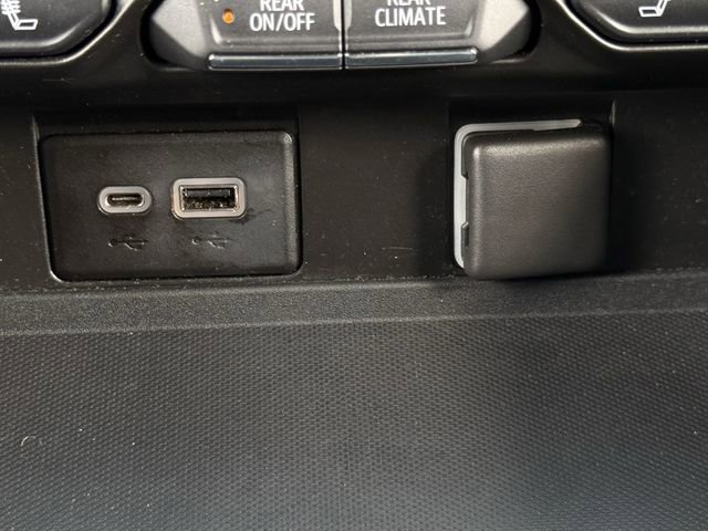 Used 2022 Chevrolet Tahoe RST w/ Luxury Package image 24