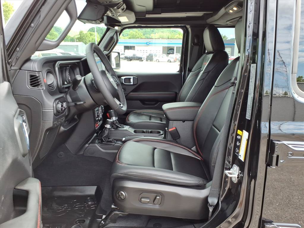 Used 2025 Jeep Wrangler Unlimited Rubicon AWD/4WD image 10
