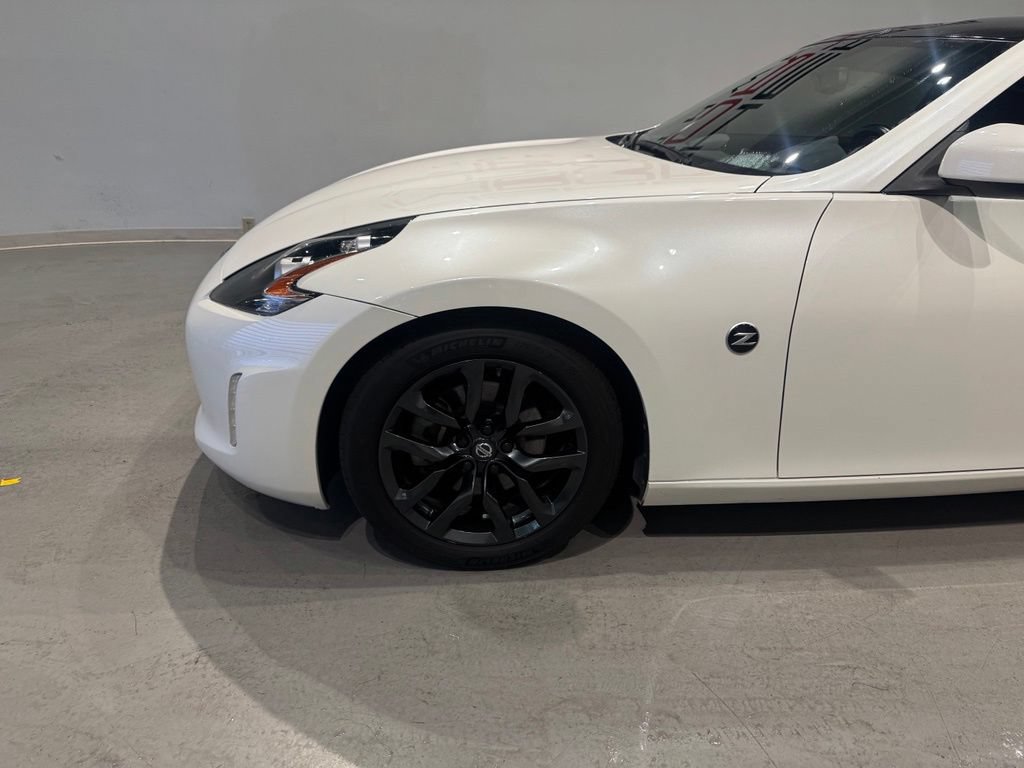 Used 2020 Nissan 370Z Coupe RWD image 3
