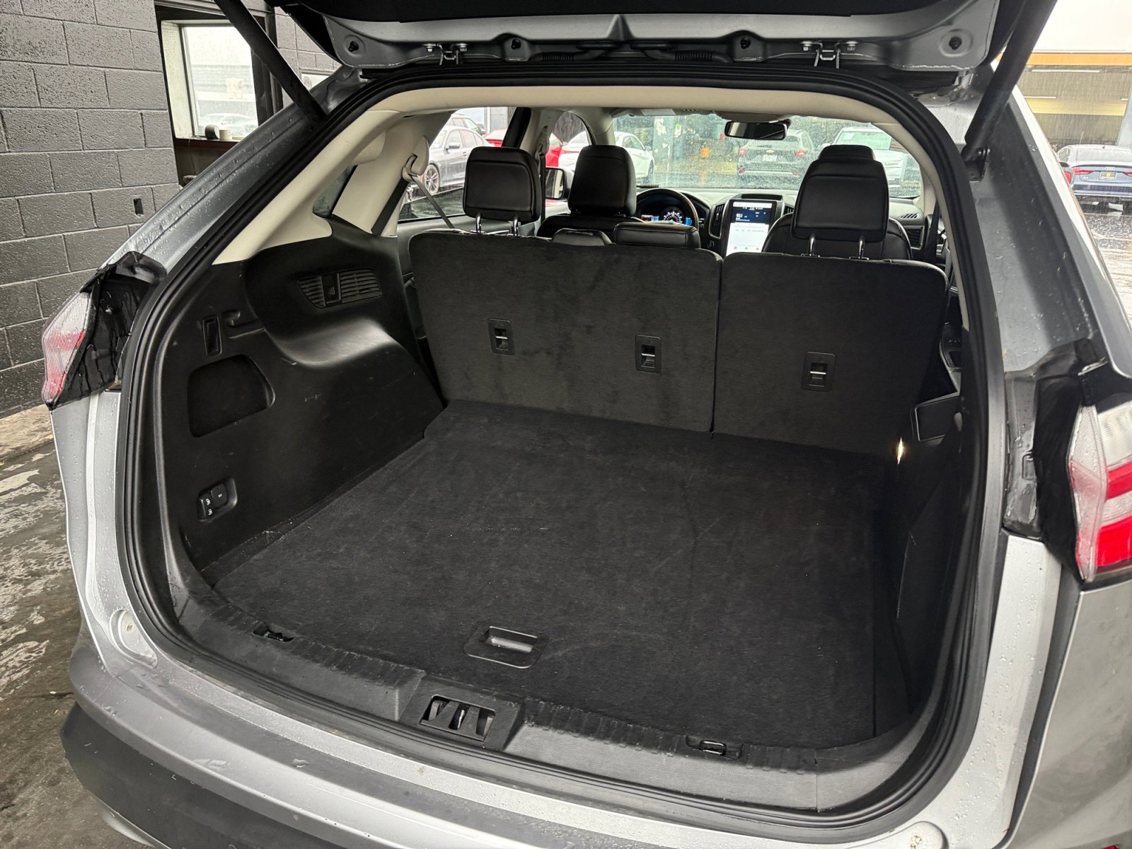 Used 2024 Ford Edge Titanium image 17