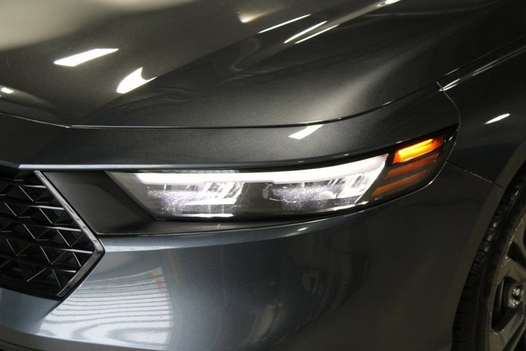 Used 2024 Honda Accord EX image 2
