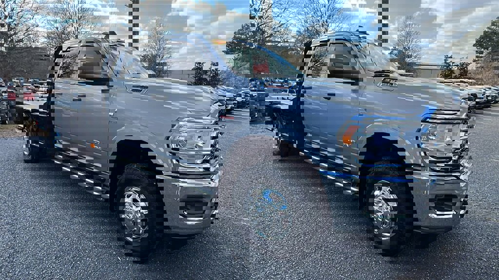 Used 2022 RAM 3500 Tradesman w/ Chrome Appearance Group image 3