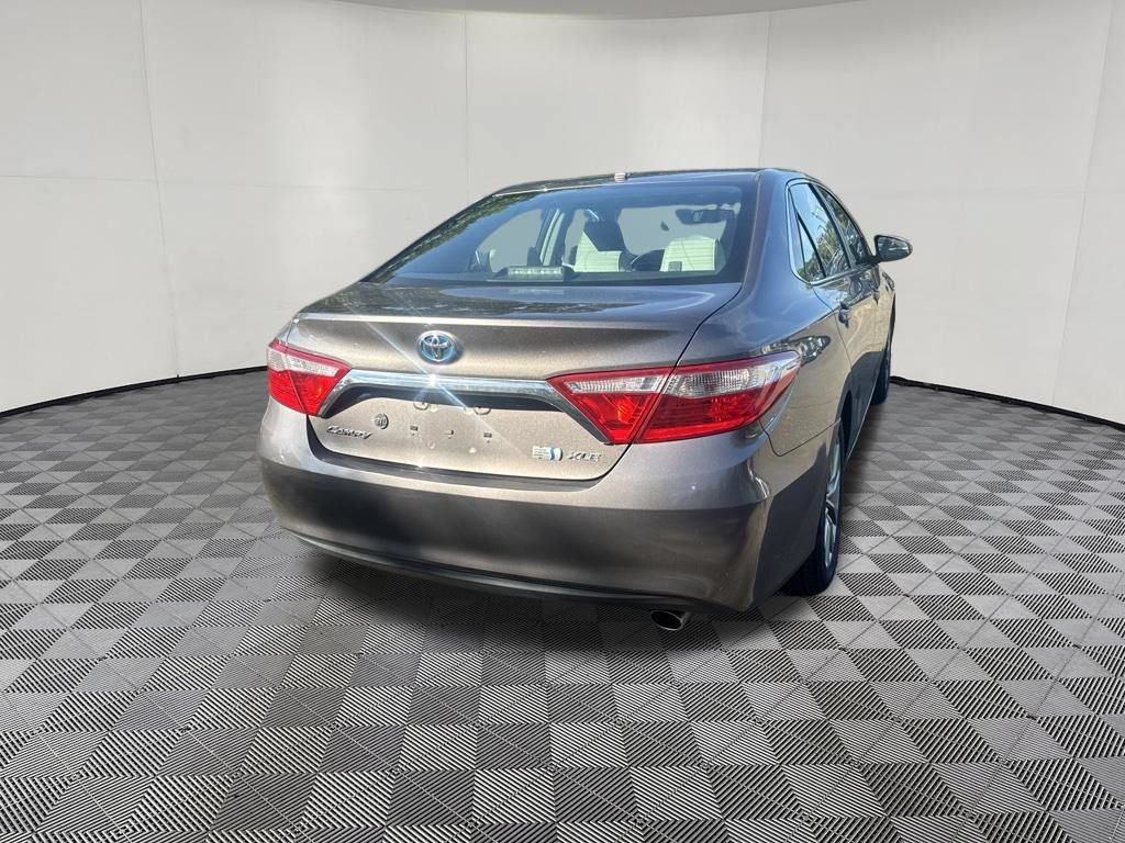Used 2015 Toyota Camry XLE w/ Moonroof Package FWD image 9