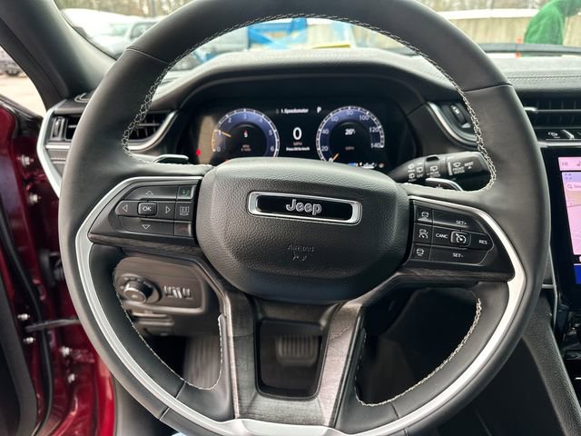 Used 2025 Jeep Grand Cherokee Limited image 28