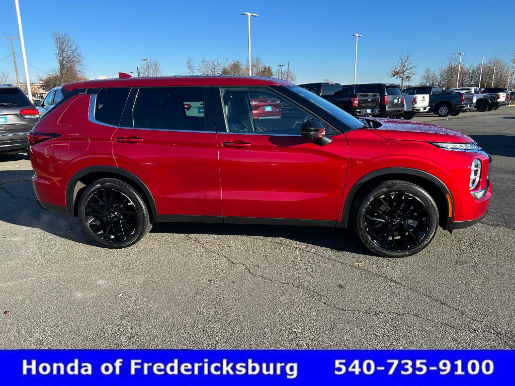 Used 2023 Mitsubishi Outlander SEL Black Edition image 7