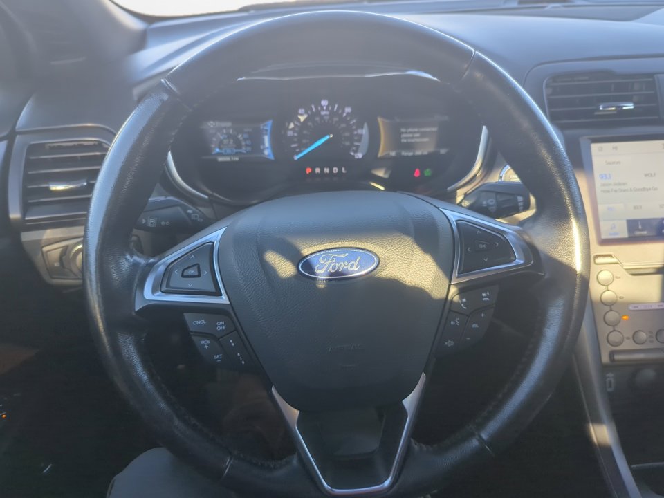 Used 2019 Ford Fusion Energi Titanium image 10