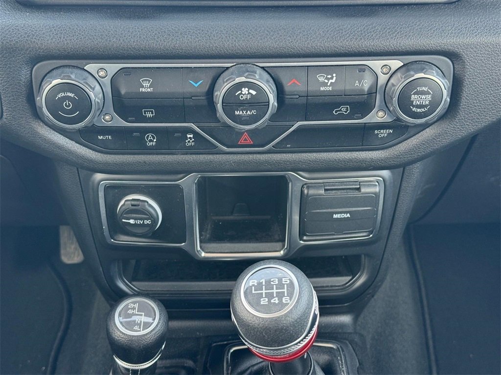 Used 2024 Jeep Wrangler Sport image 18