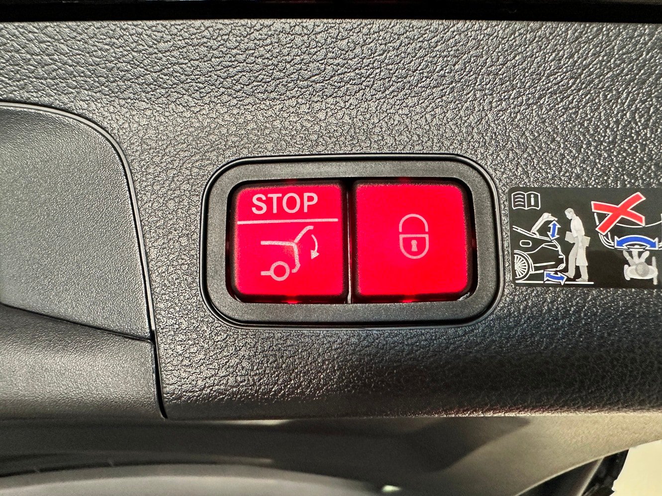 Used 2026 Mercedes-Benz GLS 450 4MATIC image 43
