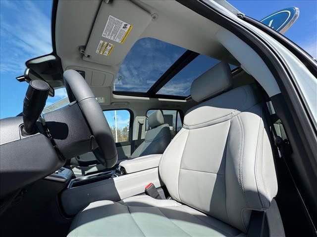 New 2026 Ford Expedition Active RWD image 17