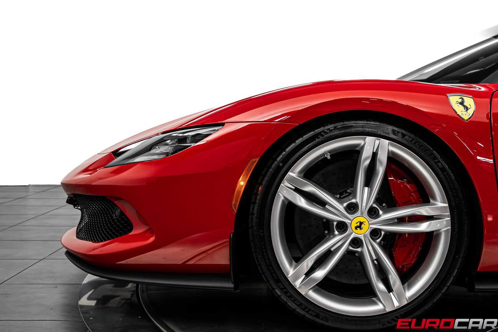 Used 2023 Ferrari 296 GTB RWD image 15