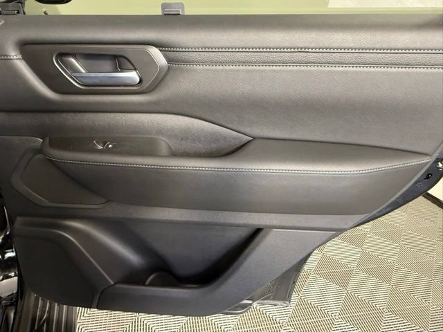 Used 2025 Nissan Armada SV RWD image 39