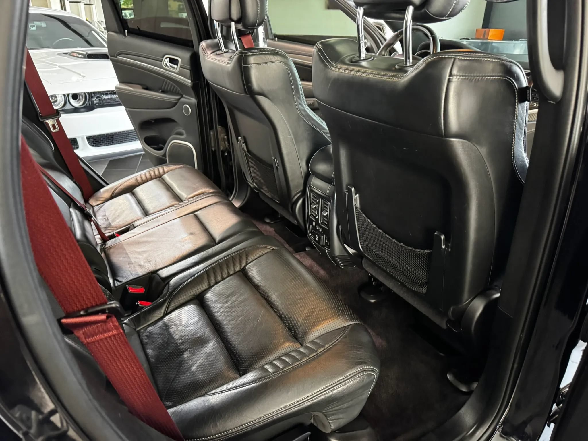 Used 2018 Jeep Grand Cherokee SRT AWD/4WD image 17