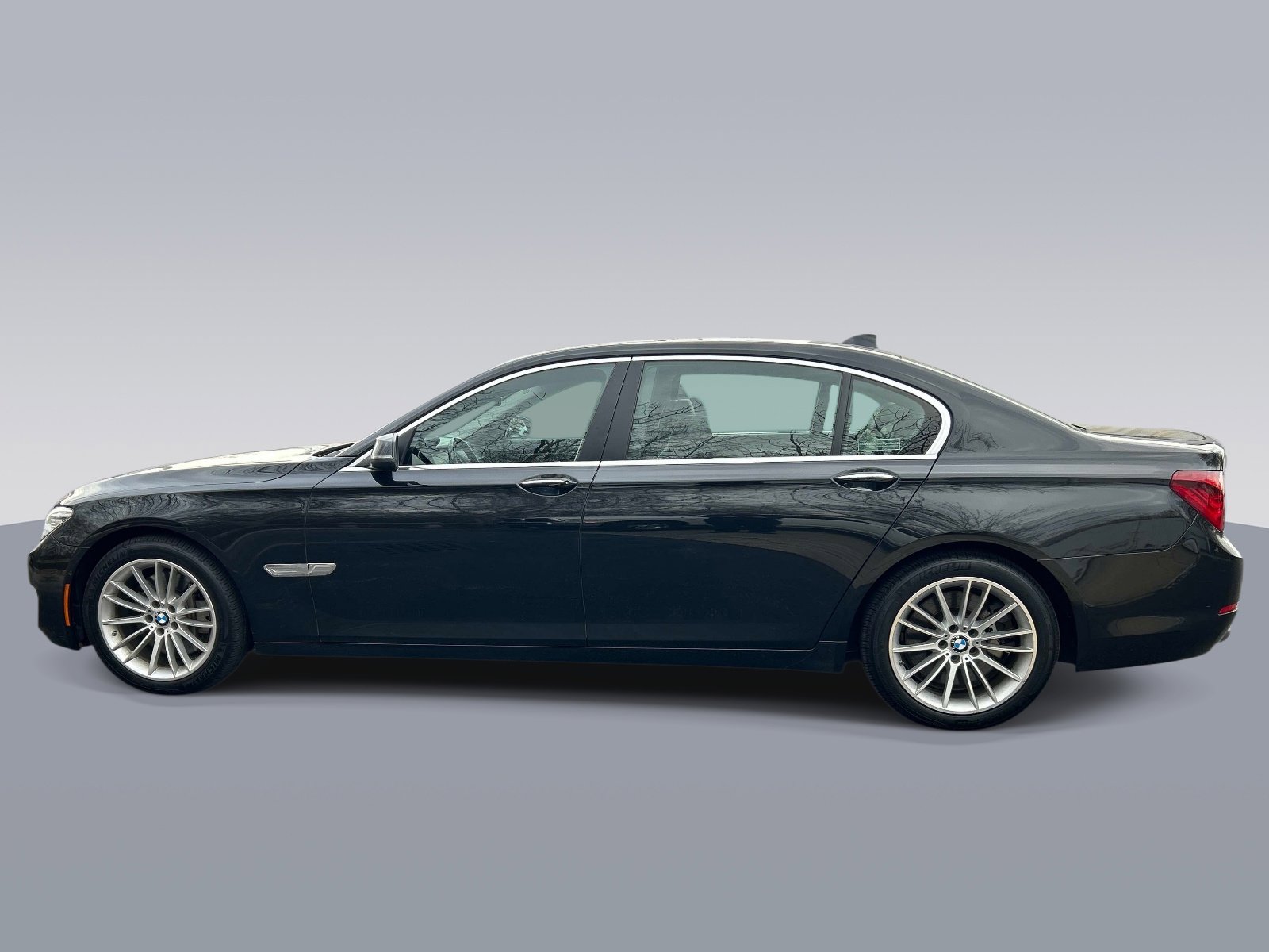 Used 2014 BMW 750Li xDrive AWD/4WD image 6
