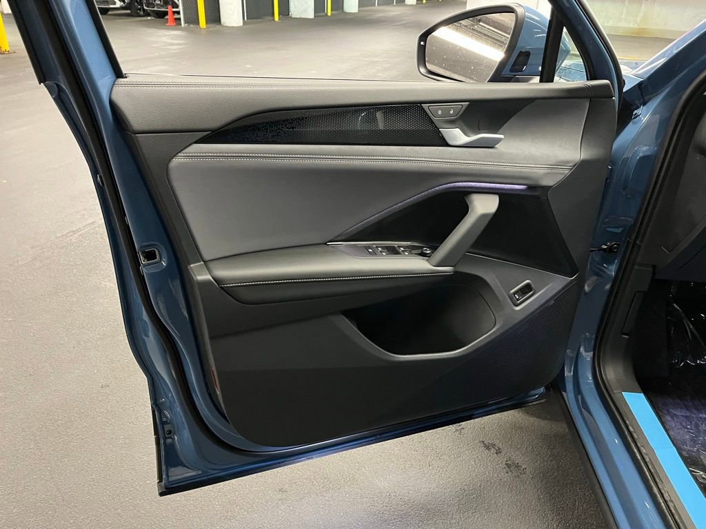 New 2025 Volkswagen Tiguan SE R-Line image 19