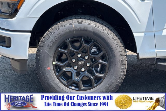 New 2026 Ford F150 XLT w/ XLT Black Appearance Package AWD/4WD image 23