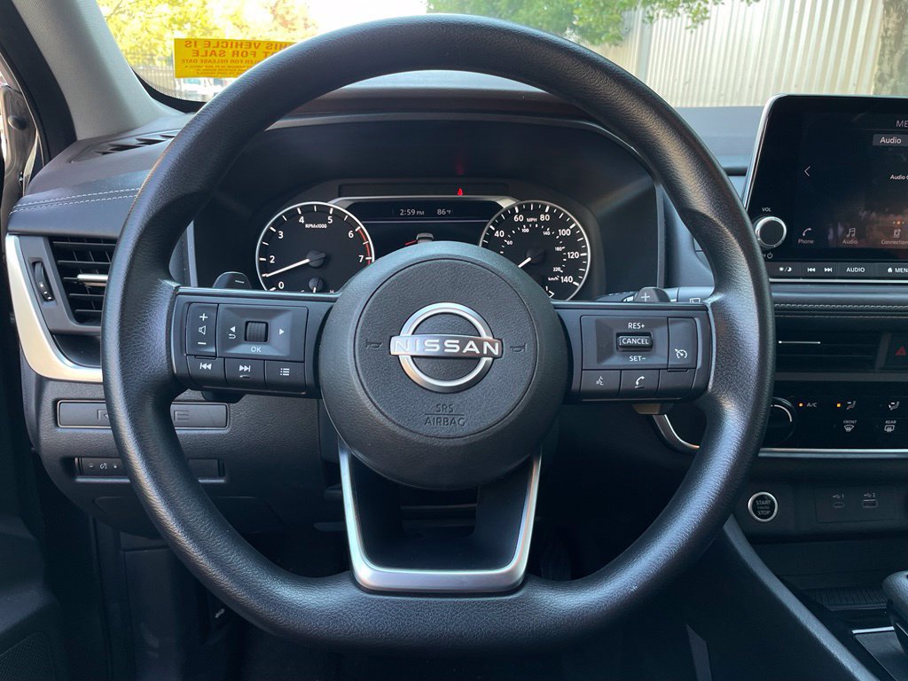 Used 2023 Nissan Rogue S FWD image 15