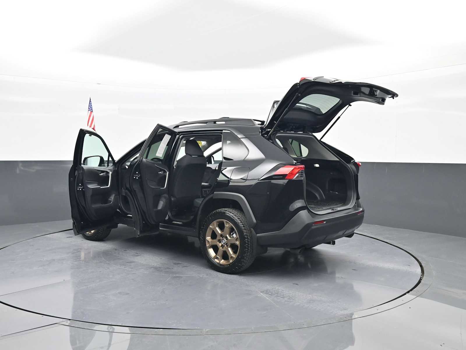 Used 2024 Toyota RAV4 AWD Hybrid image 44