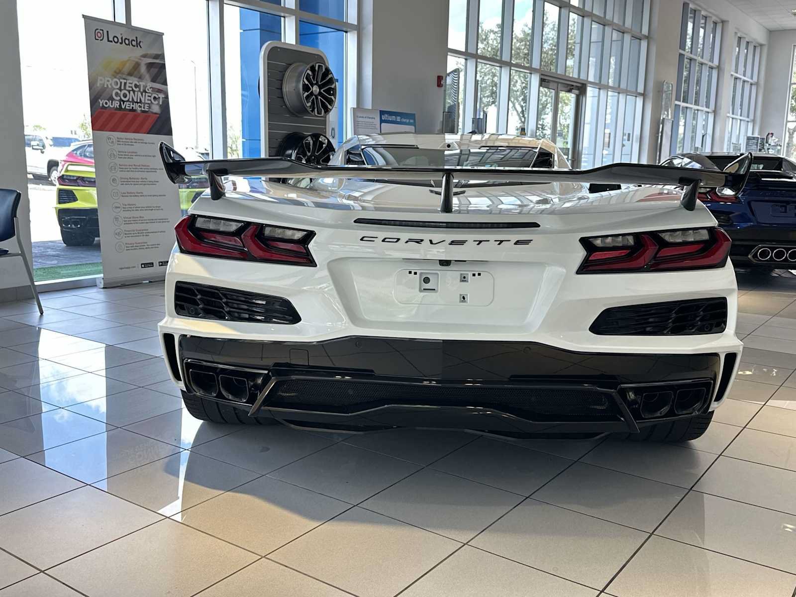 New 2027 Chevrolet Corvette Grand Sport w/ Z52 Sport Performance Package RWD image 5